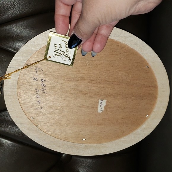 Vintage Friends are Special Wall Decor - Picture 6 of 8